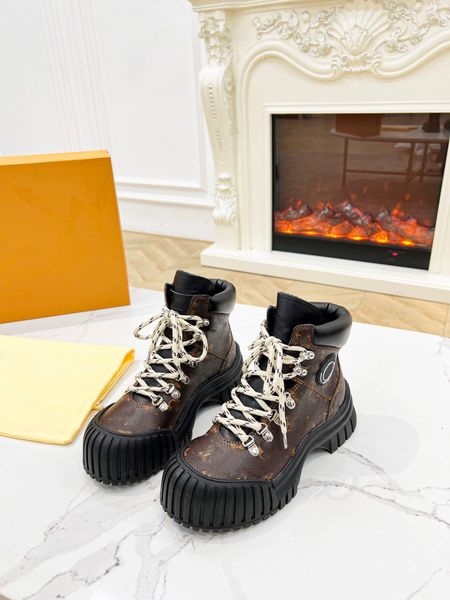 ruby flat ranger boots women territory fashion velcro letter print r ladies winter outdoor size 35-41, Black
ruby flat ranger boots women territory fashion velcro letter print r ladies winter outdoor size 35-41, Black