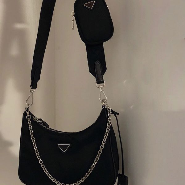 2022 luxury designer cross body bags nylon messenger bag classic biack suit ladies underarm shoulder wallet fashion
2022 luxury designer cross body bags nylon messenger bag classic biack suit ladies underarm shoulder wallet fashion
