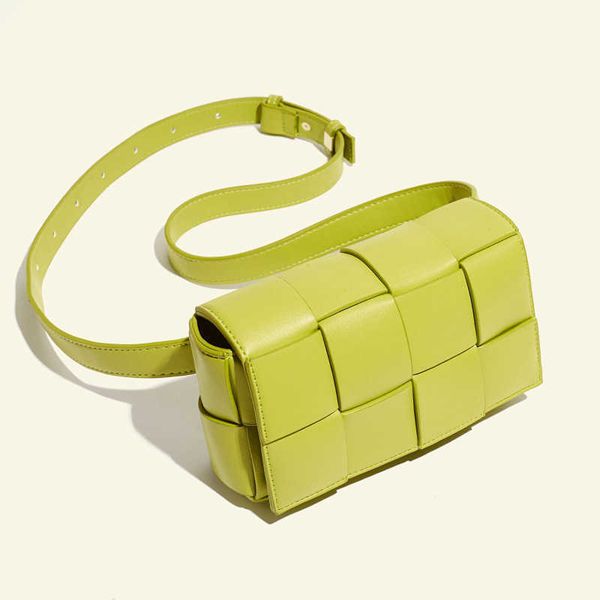 luxurious designer bottess bags venetas women's summer 2022 new fashion chest small versatile woven waist crossbody have a logo
luxurious designer bottess bags venetas women's summer 2022 new fashion chest small versatile woven waist crossbody have a logo