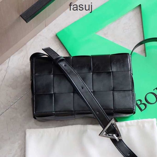 fashion ladies bottess bags venetas 2022 new brand leather light luxury plaid men's cowhide woven small square single shoulder messenge
fashion ladies bottess bags venetas 2022 new brand leather light luxury plaid men's cowhide woven small square single shoulder messenge
