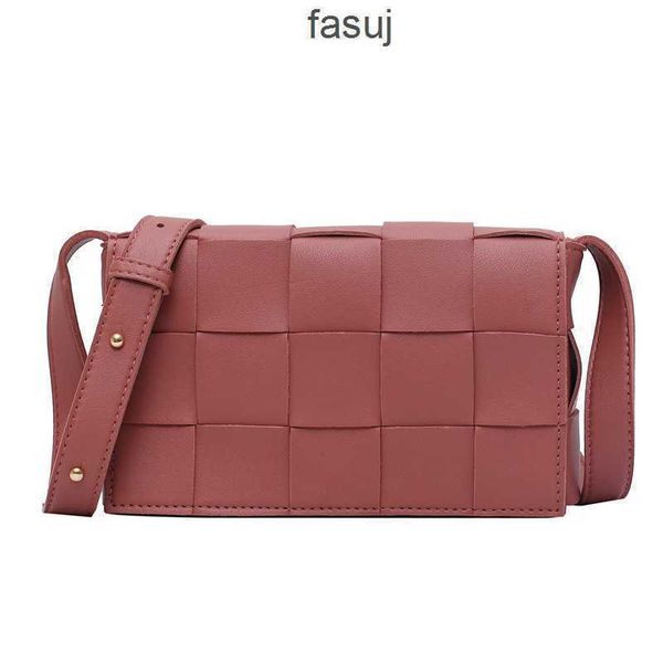 luxurious designer bottess bags venetas woven pillow women's small square 2022 new fashion pu waist simple chest single shoulder messen
luxurious designer bottess bags venetas woven pillow women's small square 2022 new fashion pu waist simple chest single shoulder messen