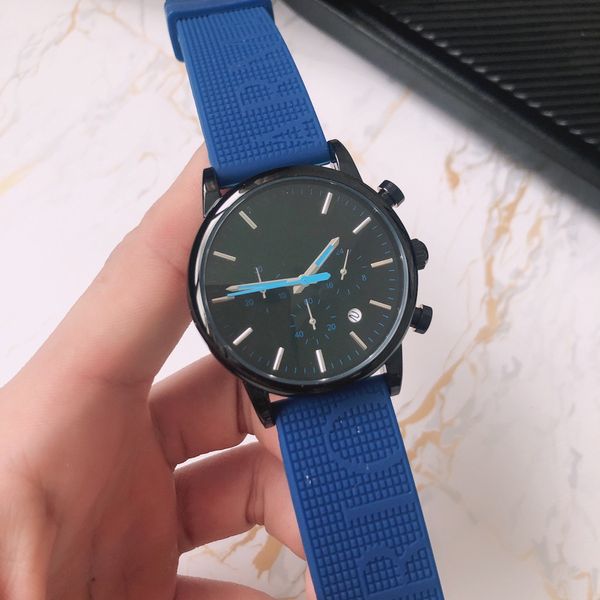 2022 New Fashion Leisure Sports Rubber Men's and Women's Luxury Watch Timekeeping Quartz Watch
2022 New Fashion Leisure Sports Rubber Men's and Women's Luxury Watch Timekeeping Quartz Watch