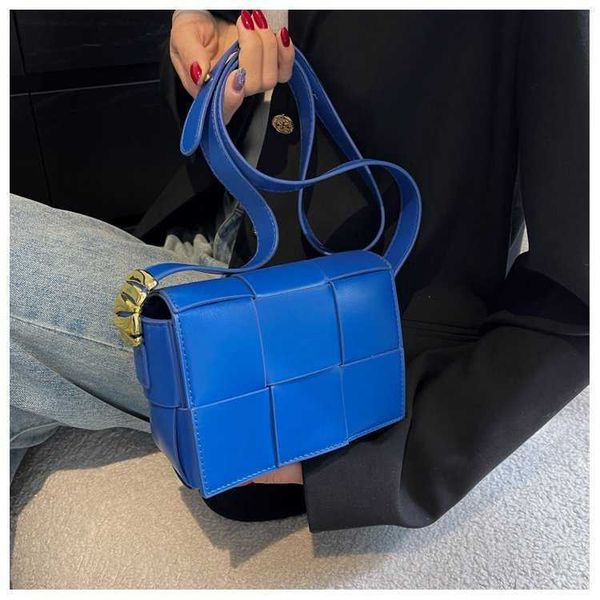 luxurious designer bottess bags venetas woven women's 2022 spring and summer new fashion small crowd waist versatile one shoulder have
luxurious designer bottess bags venetas woven women's 2022 spring and summer new fashion small crowd waist versatile one shoulder have