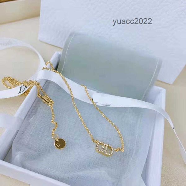 pendant necklaces new simple full diamond chain necklace classic and versatile clavicle necklace temperament, Silver
pendant necklaces new simple full diamond chain necklace classic and versatile clavicle necklace temperament, Silver