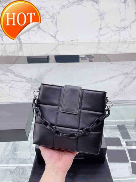 designer luxury women the tote bag fashion versatile handbags shoulder crossbody bags purse telfars totes large capacity saddle wallets 7a q
designer luxury women the tote bag fashion versatile handbags shoulder crossbody bags purse telfars totes large capacity saddle wallets 7a q