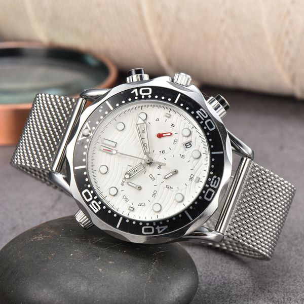 2022 luxury men with 300 ripple series 6-pin multi-functional running second quartz glow-in-the-dark waterproof mesh belt watch, Slivery;brown
2022 luxury men with 300 ripple series 6-pin multi-functional running second quartz glow-in-the-dark waterproof mesh belt watch, Slivery;brown