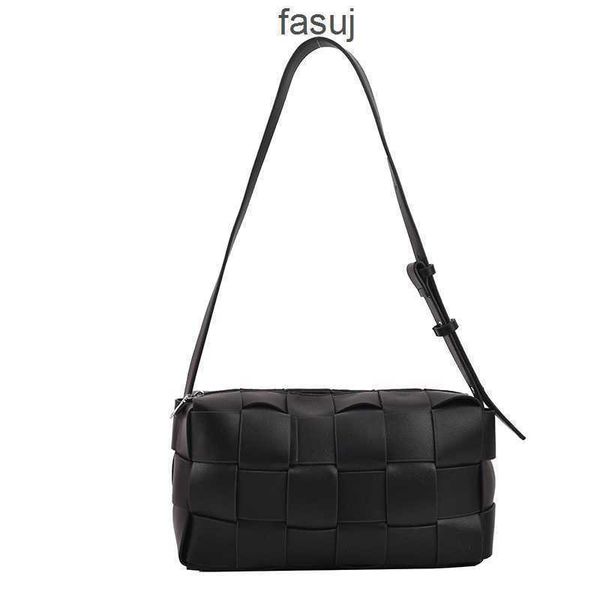 luxurious designer bottess bags venetas summer small women 2022 new fashion personality woven pillow texture one shoulder crossbody
luxurious designer bottess bags venetas summer small women 2022 new fashion personality woven pillow texture one shoulder crossbody