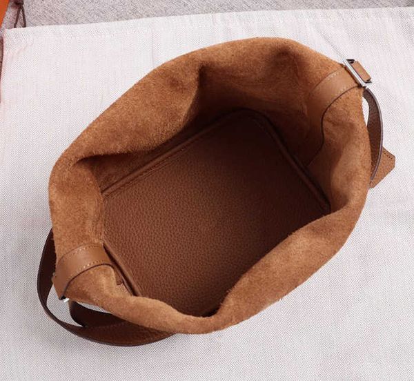designer original 5a real leather new shoulder bags bucket women shopping designer hands cross body with lock picotin 001 cvn 4 outlet
designer original 5a real leather new shoulder bags bucket women shopping designer hands cross body with lock picotin 001 cvn 4 outlet