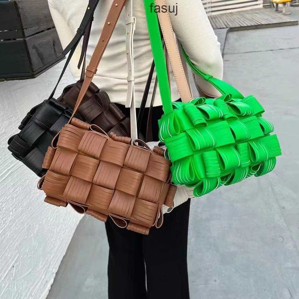 fashion ladies bottess bags venetas woven pillow small square 2022 women's single shoulder messenger
fashion ladies bottess bags venetas woven pillow small square 2022 women's single shoulder messenger
