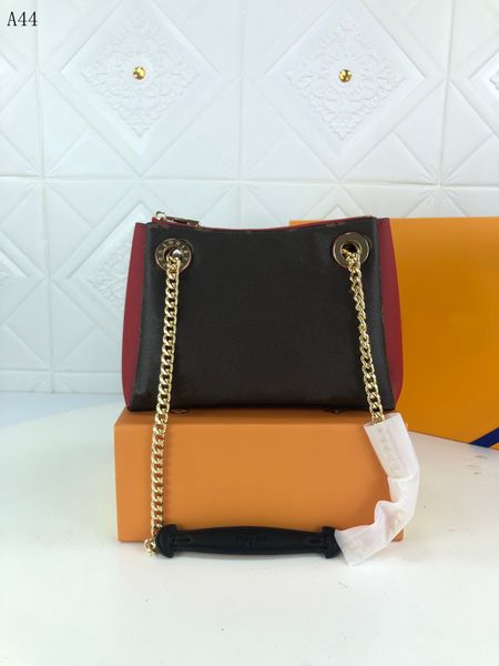 women's fashion messenger bag two color splicing retro gold chain handbags leather production casual handbag shoulder bags size 19x11x3
women's fashion messenger bag two color splicing retro gold chain handbags leather production casual handbag shoulder bags size 19x11x3