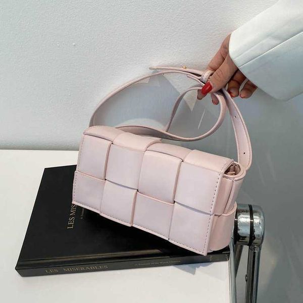 luxurious designer bottess bags venetas woven pillow small square 2022 new waist simple chest women's single shoulder have a logo
luxurious designer bottess bags venetas woven pillow small square 2022 new waist simple chest women's single shoulder have a logo