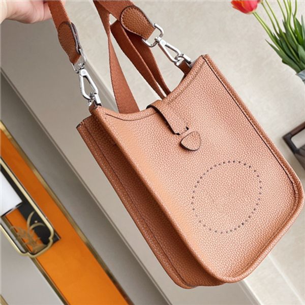 luxurys designers bags evelyne pure cowhide leather handbag backpack shoulder bags girl crossbody clutch women wallet with gift box
luxurys designers bags evelyne pure cowhide leather handbag backpack shoulder bags girl crossbody clutch women wallet with gift box