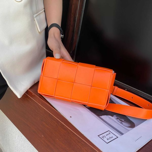 handbags designer bottess ladies venetas 2022 new fashion waist chest ins single half solid color woven pillow hug texture lattice have a lo
handbags designer bottess ladies venetas 2022 new fashion waist chest ins single half solid color woven pillow hug texture lattice have a lo