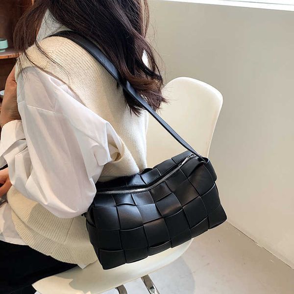 luxurious designer bottess bags venetas advanced sense woven pillow women's 2022 new street trend single shoulder crossbody
luxurious designer bottess bags venetas advanced sense woven pillow women's 2022 new street trend single shoulder crossbody