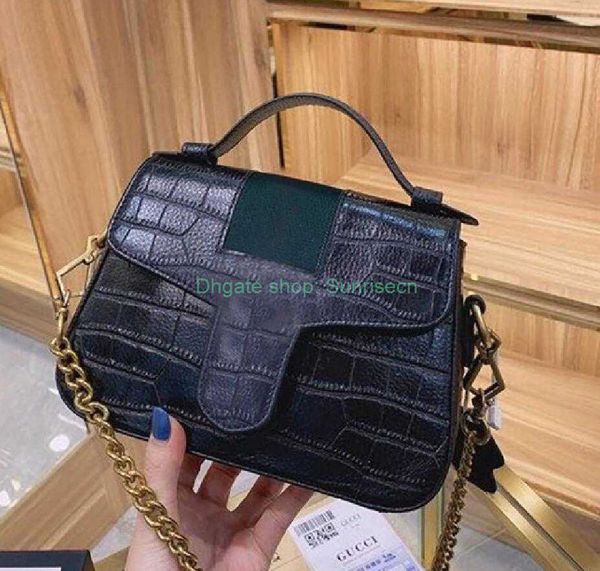 2023 classic luxury designer runway shoulder handbag with diamond lattice alligator cross body fashion bags black bags
2023 classic luxury designer runway shoulder handbag with diamond lattice alligator cross body fashion bags black bags