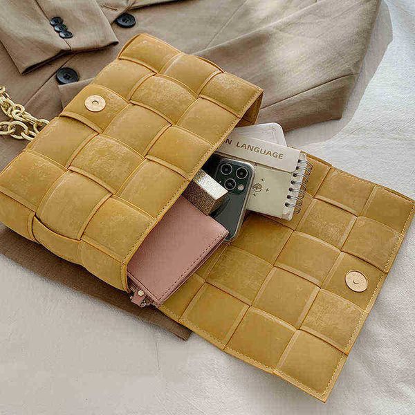 handbags bottegas designer venetas bags cassettes fashion metal thick chain woven frosted portable square bag 2022 pillow texture messenger
handbags bottegas designer venetas bags cassettes fashion metal thick chain woven frosted portable square bag 2022 pillow texture messenger