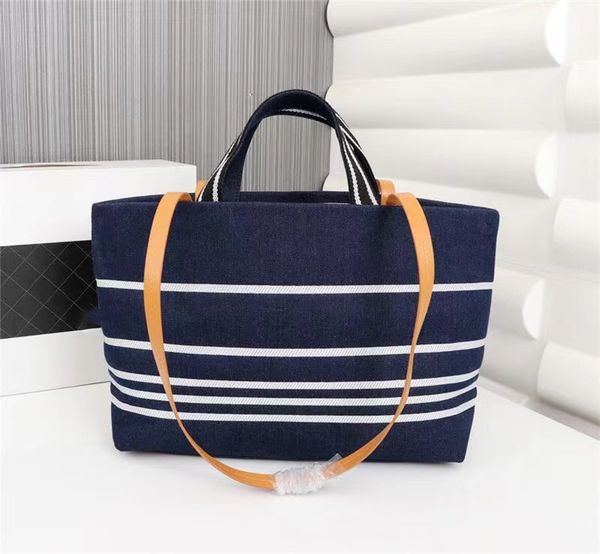 large shopping bag simple casual cloth bag shoulder bagbucket
large shopping bag simple casual cloth bag shoulder bagbucket