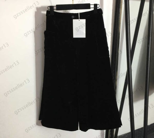 brand women pants velvet fabric bell-bottom trouser big bag tall waist loose his trousers split knee length pant designer trend woman appare, Black;white
brand women pants velvet fabric bell-bottom trouser big bag tall waist loose his trousers split knee length pant designer trend woman appare, Black;white