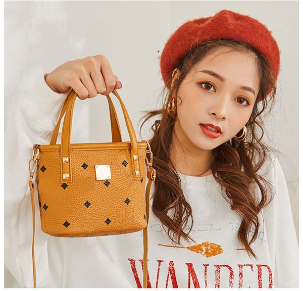 desinger kids flower print chain handbags bags pu messenger coin purse single shoulder satchel bag, Black
desinger kids flower print chain handbags bags pu messenger coin purse single shoulder satchel bag, Black