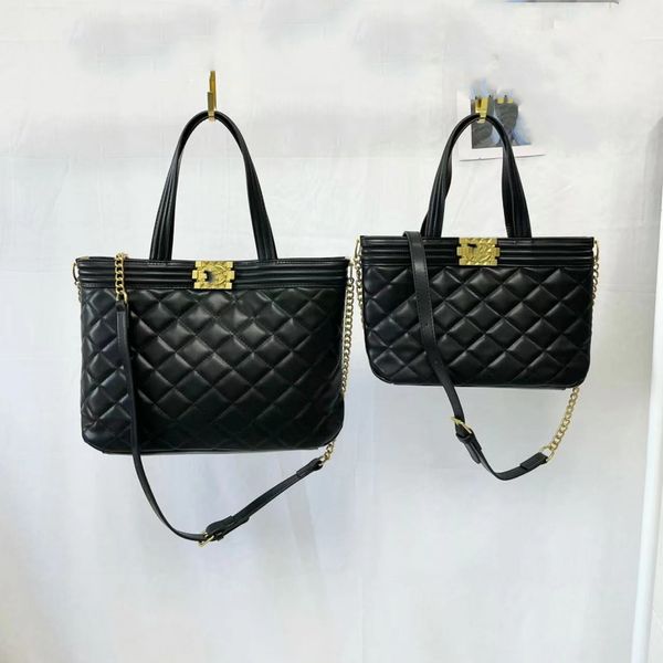 coin purses wallets fashion women designer cosmetic bags organizer famous makeup bag travel pouch make up ladies cluch purses organizador to, Red;black
coin purses wallets fashion women designer cosmetic bags organizer famous makeup bag travel pouch make up ladies cluch purses organizador to, Red;black
