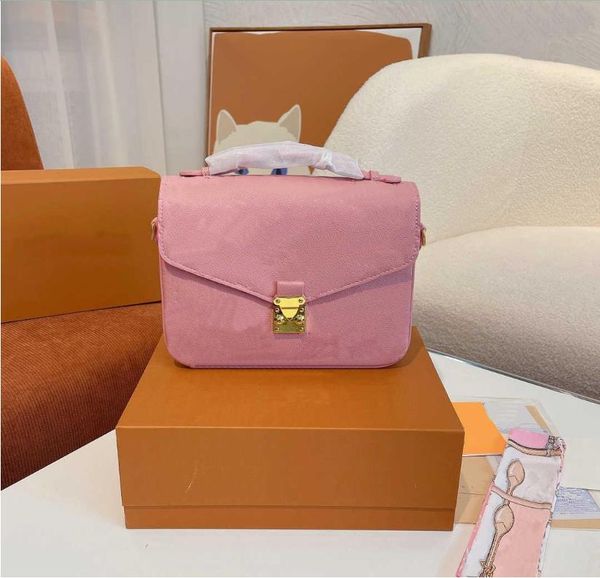 luxurys designers bag embossing flower pochette women handbag messenger bags genuine leather metis elegant womens shoulder crossbody bag 18l
luxurys designers bag embossing flower pochette women handbag messenger bags genuine leather metis elegant womens shoulder crossbody bag 18l
