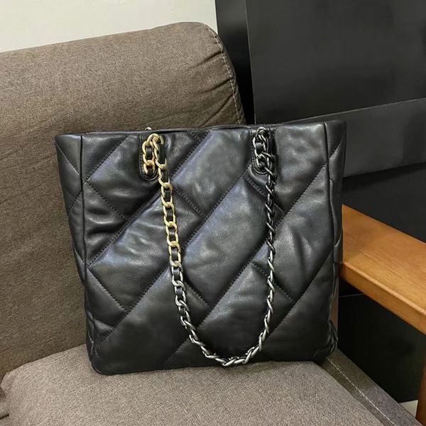 luxury classic tote bag designer women's bag real leather hardware dual color large capacity shoulder bags
luxury classic tote bag designer women's bag real leather hardware dual color large capacity shoulder bags