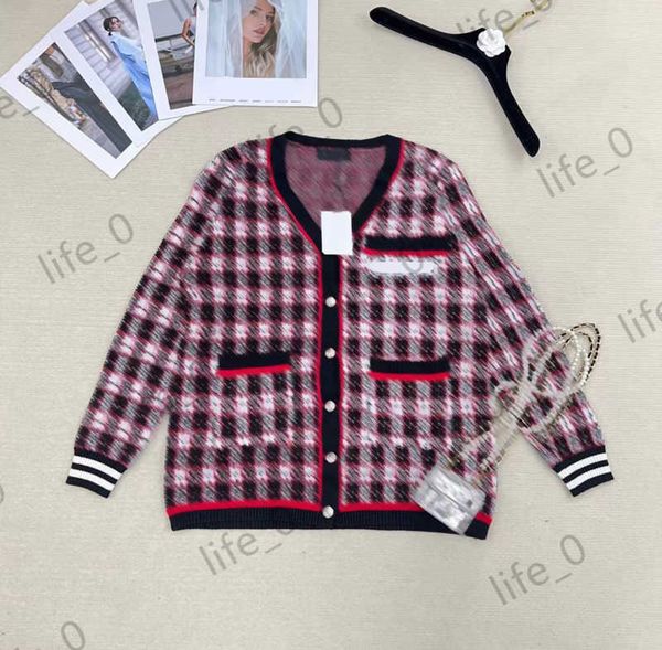 brand womens sweaters contrast color grid stripe v-neck single button pocket commuting casual joker knitwears warm fashion designer cardiga, White;black
brand womens sweaters contrast color grid stripe v-neck single button pocket commuting casual joker knitwears warm fashion designer cardiga, White;black