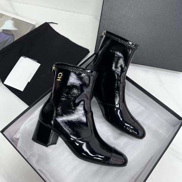 designer fashion women martin boots cowskin leather high end level quality knight boot laces adjustable zipper opening black ladies
designer fashion women martin boots cowskin leather high end level quality knight boot laces adjustable zipper opening black ladies