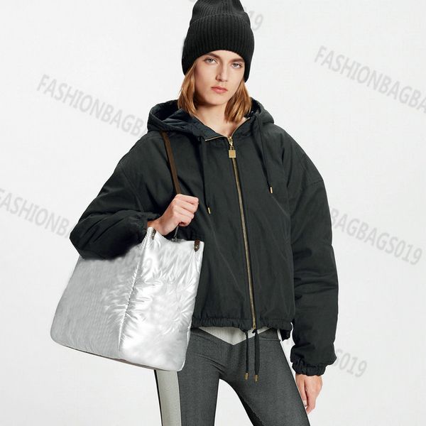 2022 fall-winter cotton bag onthego totes bags silver nylon flap messenger on the go mm gm bucketsoft handle handbag withh long strap leathe 
2022 fall-winter cotton bag onthego totes bags silver nylon flap messenger on the go mm gm bucketsoft handle handbag withh long strap leathe