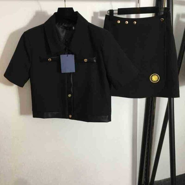 womens two pieces pants logo letter gold buckle short-sleeved jacket and high-waisted skirt 2 piece sets designer tracksuits women clothing, White
womens two pieces pants logo letter gold buckle short-sleeved jacket and high-waisted skirt 2 piece sets designer tracksuits women clothing, White