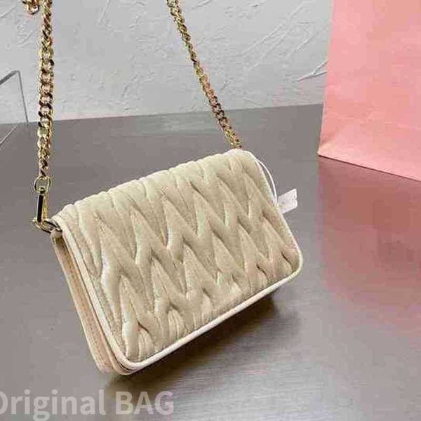 shoulder bags handbags women crossbody messenger with chain classic logo embellishment handbag high capacity fashion designer leather lady w
shoulder bags handbags women crossbody messenger with chain classic logo embellishment handbag high capacity fashion designer leather lady w