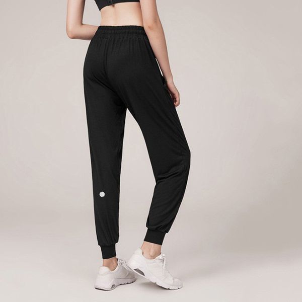 women yoga outfit running pocket joggers casual training fast dry elastic pants for fitness exercise running
women yoga outfit running pocket joggers casual training fast dry elastic pants for fitness exercise running