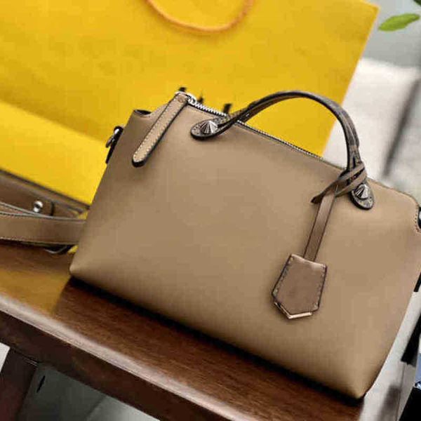 shoulder bags for women handbag with brand designers solid color simplicity tote leather handbags designer printed handle crossbody
shoulder bags for women handbag with brand designers solid color simplicity tote leather handbags designer printed handle crossbody