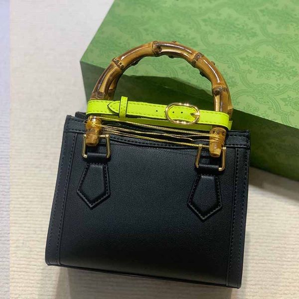 women shoulder bags designer handbags bamboo tote bag women classic retro portable crossbody bags exquisite hardware strap fashion messenger
women shoulder bags designer handbags bamboo tote bag women classic retro portable crossbody bags exquisite hardware strap fashion messenger