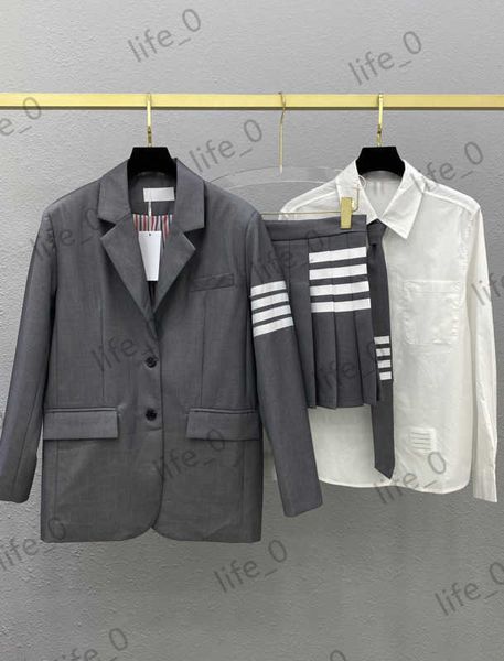 designer brand women three piece dress lapel striped suit jackets same color tie white shirt high waist pleated skirt fashion womens clothi
designer brand women three piece dress lapel striped suit jackets same color tie white shirt high waist pleated skirt fashion womens clothi