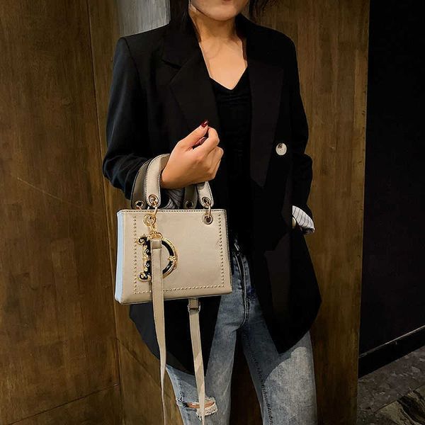 dol designer women's bags rivets decorated small handbag fashion evening crossbody style shoulder bag leather mini wallet handbags
dol designer women's bags rivets decorated small handbag fashion evening crossbody style shoulder bag leather mini wallet handbags