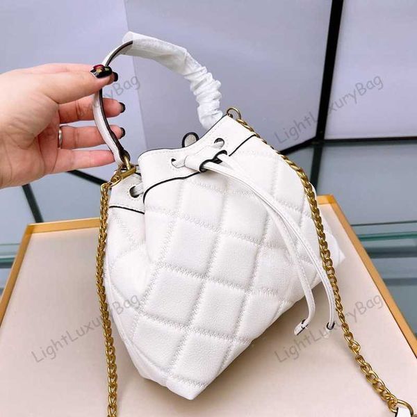 5a bucket bag designer soft leather shoulder wallet chain crossbody light luxury handbags for women classic famous brand shopping purses 221
5a bucket bag designer soft leather shoulder wallet chain crossbody light luxury handbags for women classic famous brand shopping purses 221
