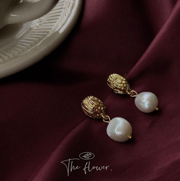 retro baroque earrings charm tender baroque shaped freshwater full pearl 925 silver needle handmade design matte temperament earrings vintag, Golden
retro baroque earrings charm tender baroque shaped freshwater full pearl 925 silver needle handmade design matte temperament earrings vintag, Golden