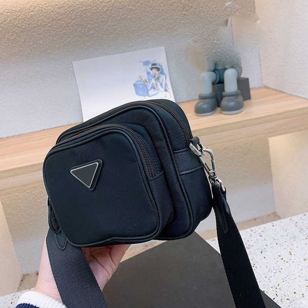 2 in 1 cross body prabag designer bag womens tote bag luxurys handbag designers cross body triangle logo messenger bags shoulder pouch cross
2 in 1 cross body prabag designer bag womens tote bag luxurys handbag designers cross body triangle logo messenger bags shoulder pouch cross