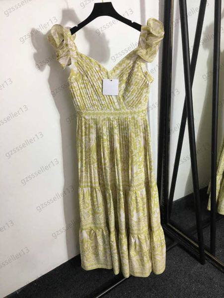 dress womens designer clothing floral print collect waist pleated dresses lotus leaf sling soft lining anti light design long skirt temperam, Black;gray
dress womens designer clothing floral print collect waist pleated dresses lotus leaf sling soft lining anti light design long skirt temperam, Black;gray