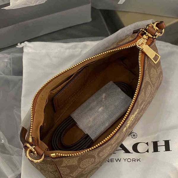 designer luxury women bag coch handbag fashion inclined shoulder bags cc versatile purses cochs totes large capacity saddle coal wallet 5axx
designer luxury women bag coch handbag fashion inclined shoulder bags cc versatile purses cochs totes large capacity saddle coal wallet 5axx