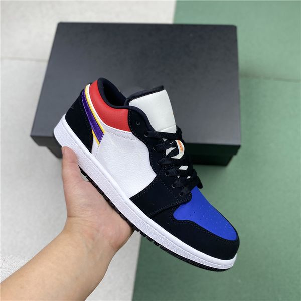 1 low basketball shoes men women 1s reverse mocha black phantom fragment wolf grey unc shadow bred toe white camo mens trainers outdoor spor
1 low basketball shoes men women 1s reverse mocha black phantom fragment wolf grey unc shadow bred toe white camo mens trainers outdoor spor
