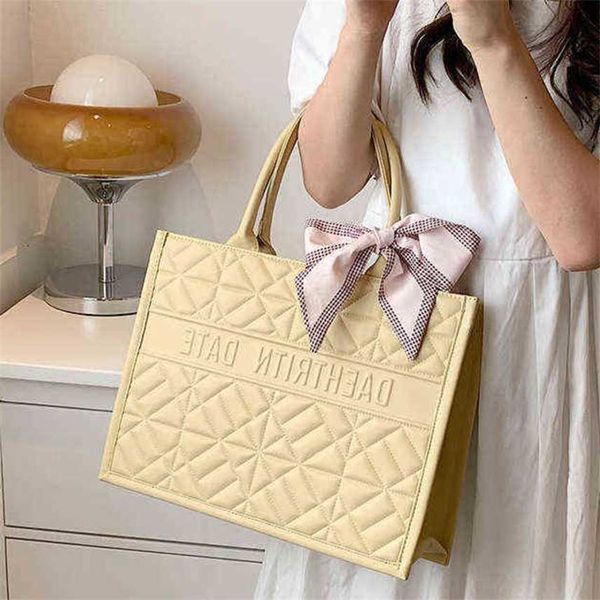 temperament big bag women's 2022 summer new versatile high texture portable tote bag purses
temperament big bag women's 2022 summer new versatile high texture portable tote bag purses