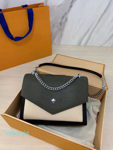 designer brand totes evening l bb bag m53196 mylockme bag navy blue calfskin leathe chain crossbody hands purses trendy woman messenger
designer brand totes evening l bb bag m53196 mylockme bag navy blue calfskin leathe chain crossbody hands purses trendy woman messenger