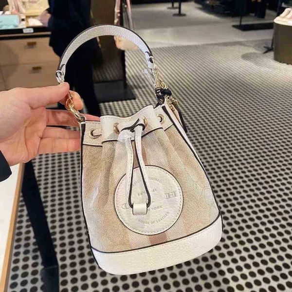 designer luxury women bag coch handbag fashion inclined shoulder bags cc versatile purses cochs totes large capacity saddle coal wallet 5a3p
designer luxury women bag coch handbag fashion inclined shoulder bags cc versatile purses cochs totes large capacity saddle coal wallet 5a3p