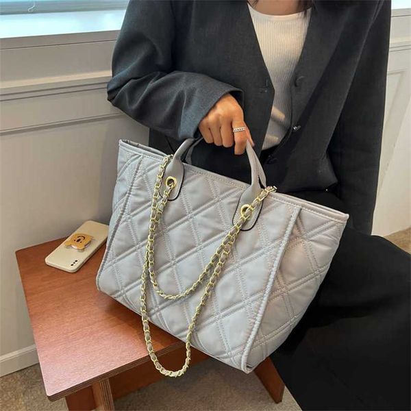 bag female 2022 autumn and winter new chain shoulder bag large capacity tote bag
bag female 2022 autumn and winter new chain shoulder bag large capacity tote bag