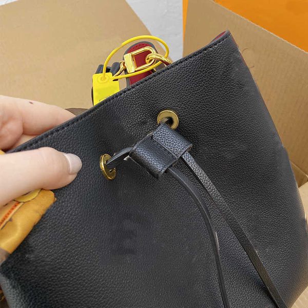 designer luxury women the tote bag fashion versatile handbags shoulder crossbody bags purse tories totes large capacity saddle wallets 7a fv
designer luxury women the tote bag fashion versatile handbags shoulder crossbody bags purse tories totes large capacity saddle wallets 7a fv