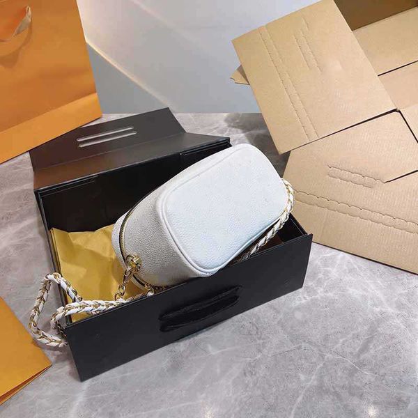 designer luxury women the tote bag fashion versatile handbags shoulder crossbody bags purse tories totes large capacity saddle wallets 7a i6
designer luxury women the tote bag fashion versatile handbags shoulder crossbody bags purse tories totes large capacity saddle wallets 7a i6