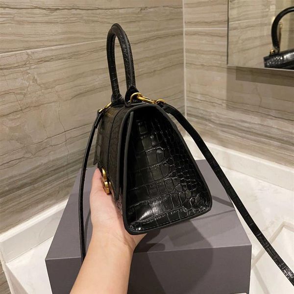 luxury designer hourglass ladies bag crocodile pattern handbag leather hour glass women totes purses classic crossbody tote245s
luxury designer hourglass ladies bag crocodile pattern handbag leather hour glass women totes purses classic crossbody tote245s