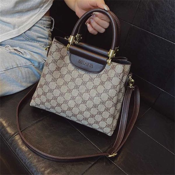 clearance handbag printed messenger shoulder bag trend middle-aged women's s new fashion
clearance handbag printed messenger shoulder bag trend middle-aged women's s new fashion